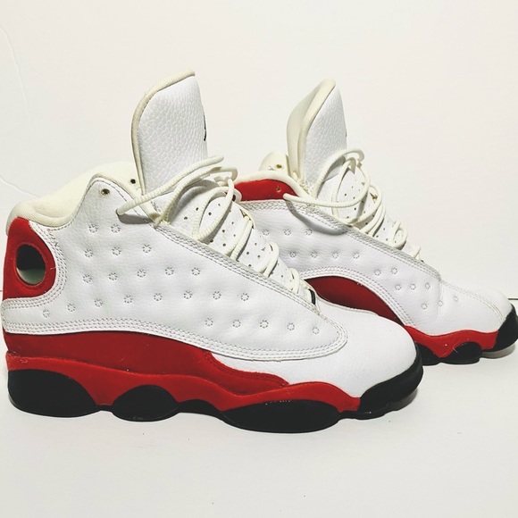 Jordan 13s Retro OG Chicago - Picture 3 of 5